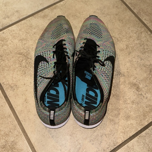 Nike Flyknit Racer. - Picture 4 of 7
